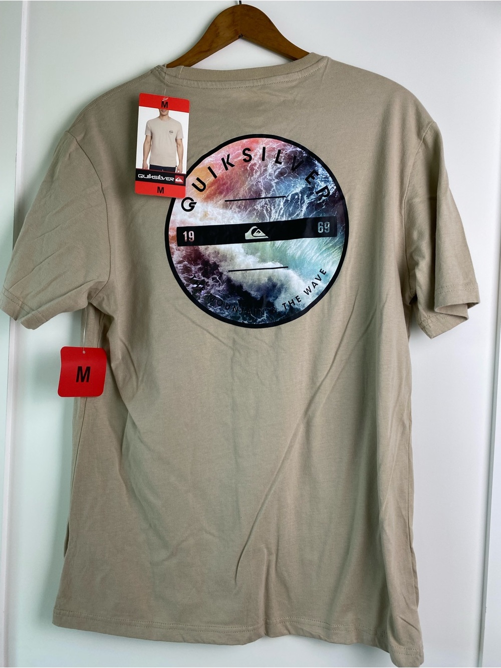 NWT Quiksilver Men’s Sand Graphic Logo T-Shirt